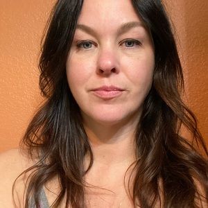 Meet your Posher, Shana